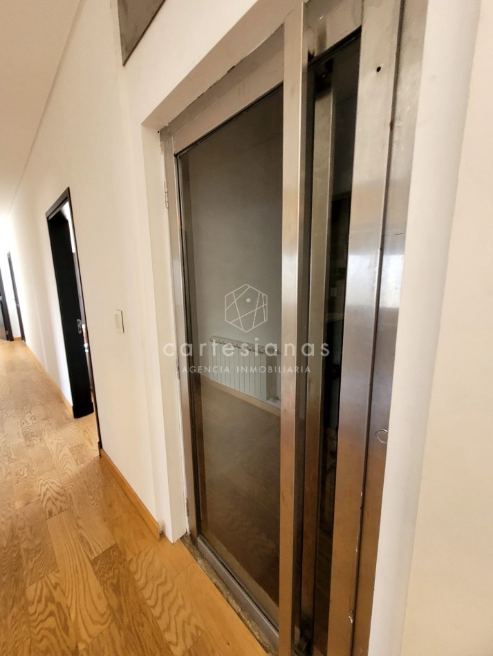 PREMIUM! CASA 4 DORM EN CAUSANA. 650 MTS CUB, 5000 MTS LOTE