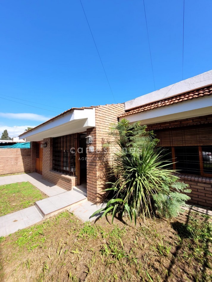APPTO CREDITO. CASA DE 3 DORM ALEJANDRO CENTENO 