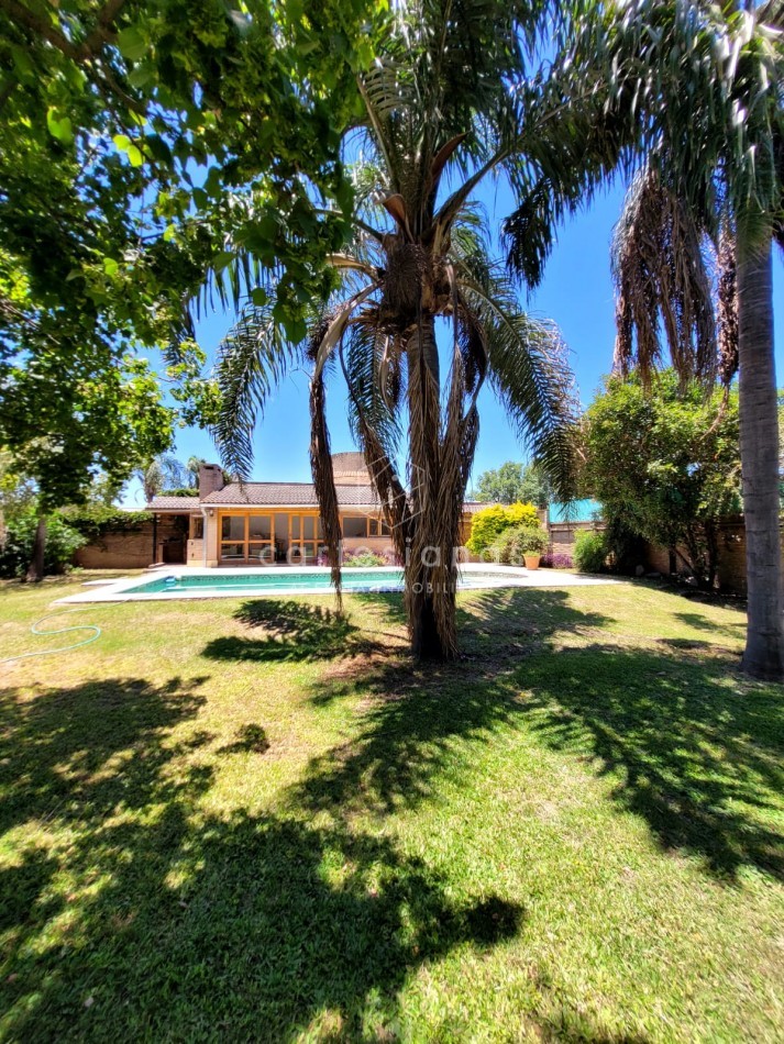 CASA 4 DORM + DEP DE SERV Y UNA SUP TOTAL 1000 M2 ARGUELLO | ZONA NORTE