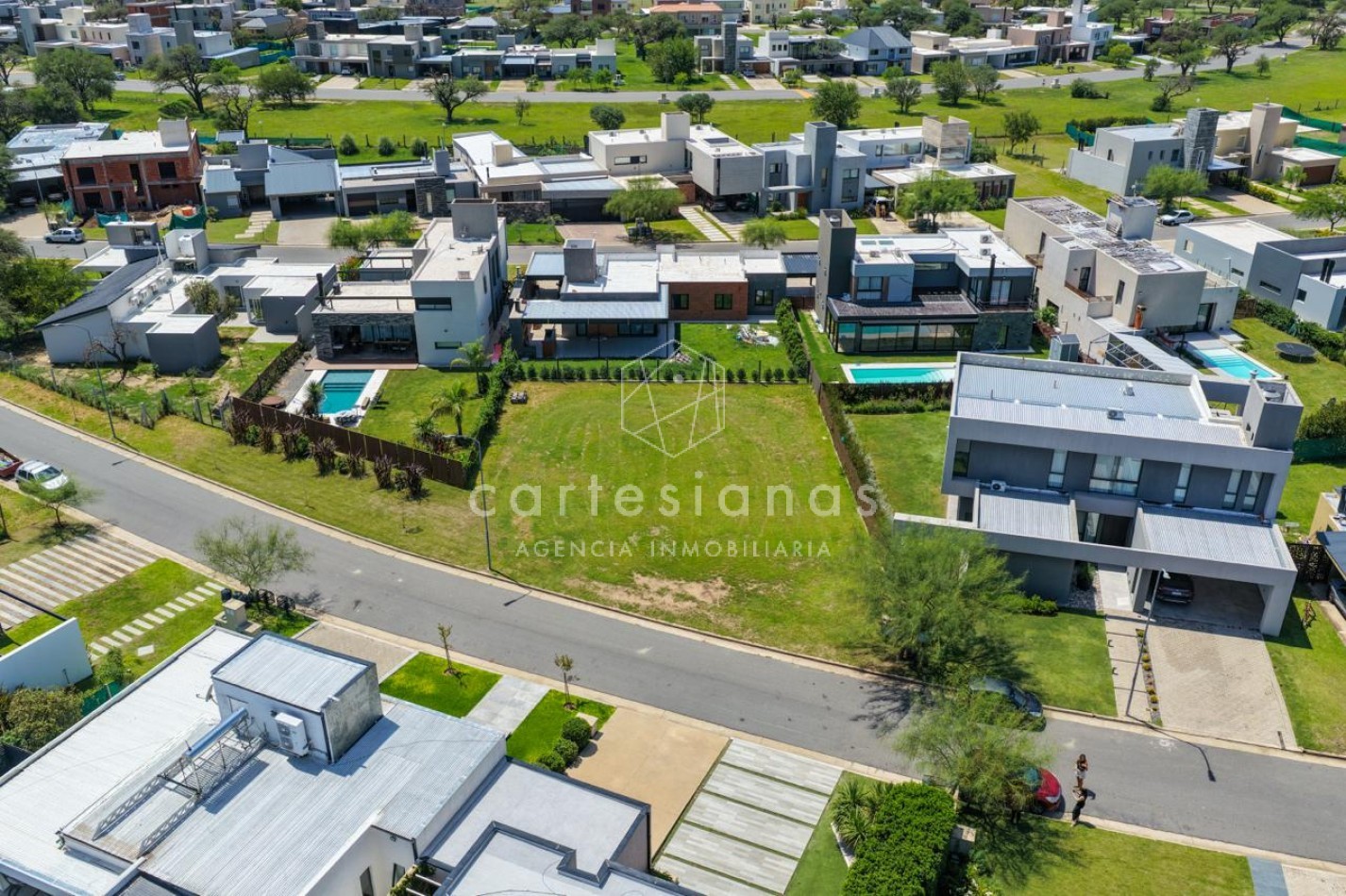 SIETE SOLES LOTE CENTRAL DE 600 M2 | PARTERRES
