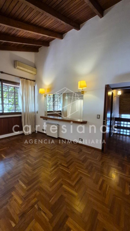 URCA EXCELENTE CASA DE 4 DORM. USO RESIDENCIAL O PARA OFICINAS/ESTUDIO 