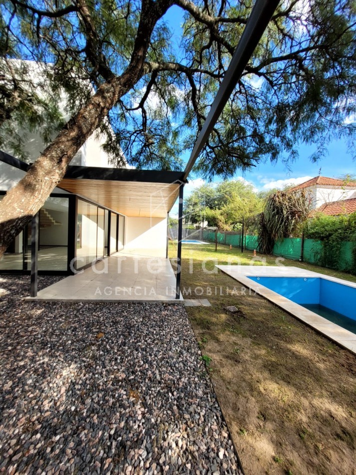 LA CAROLINA CASA DE 3 DORM CALIDAD PREMIUM | ZONA NORTE