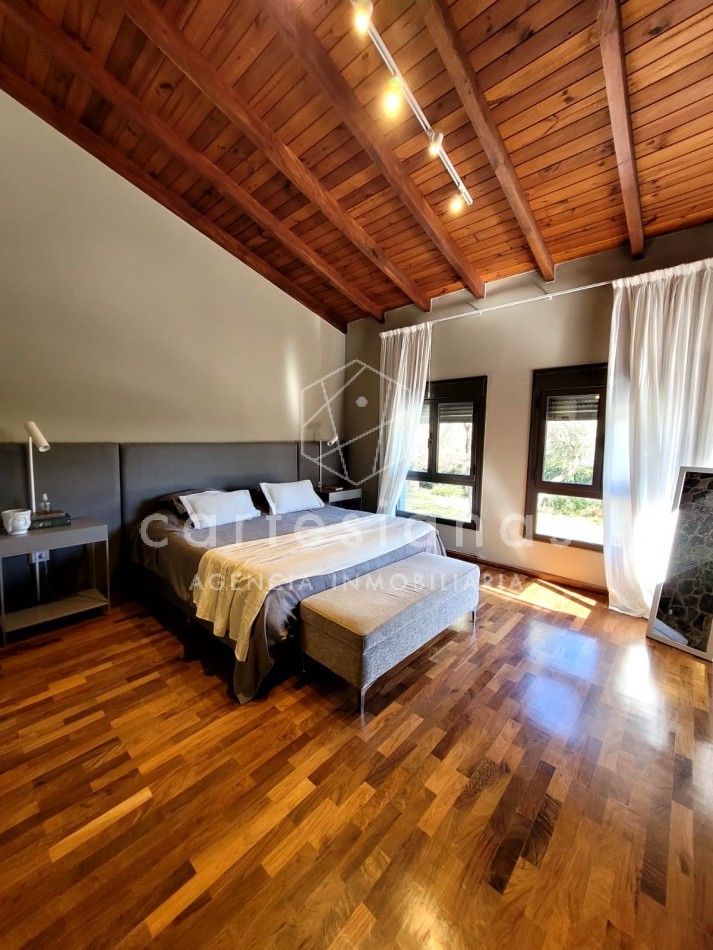 COUNTRY EL BOSQUE IMPECABLE! CASA DE 3 DORMITORIOS 650 MTS CUB.