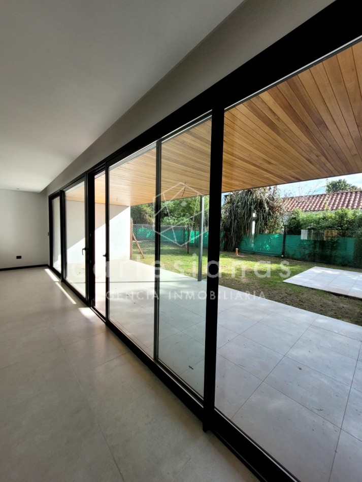 LA CAROLINA CASA DE 3 DORM CALIDAD PREMIUM | ZONA NORTE
