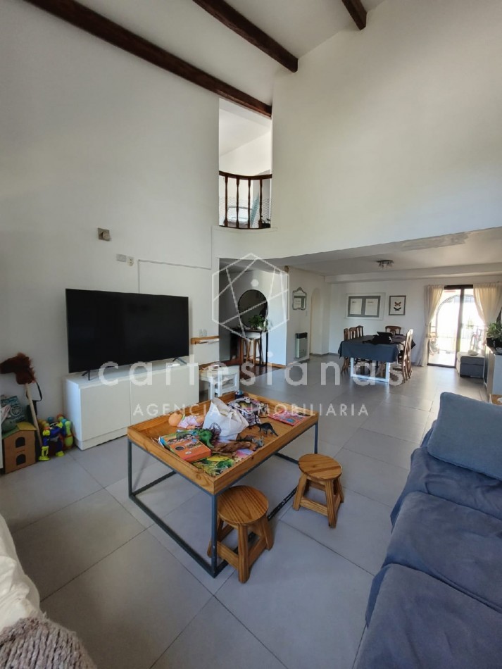 CASA APTA CREDITO. 3 DORM (1 EN SUITE) C/ PILETA! A 100 MTS DE RECTA MARTINOLLI