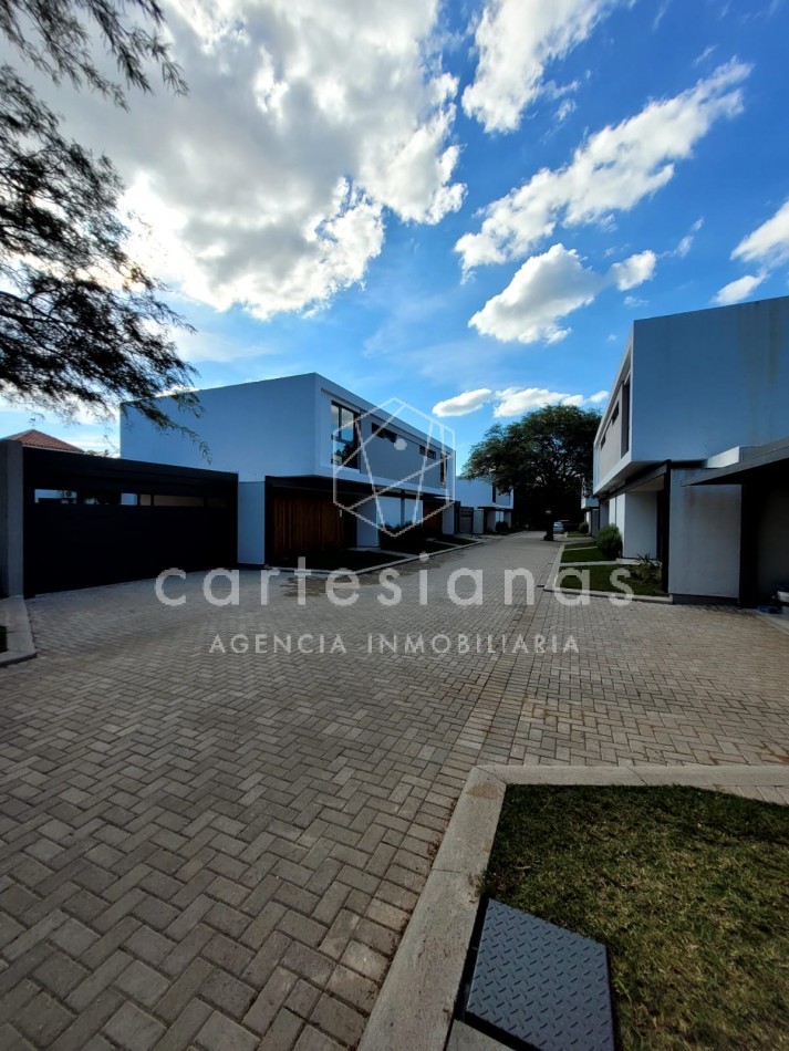 LA CAROLINA CASA DE 3 DORM CALIDAD PREMIUM | ZONA NORTE