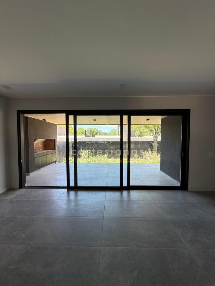 VILLA WARCALDE CASA EN UNA SOLA PLANTA DE 3 DORM EN HOUSING DE CATEGORIA