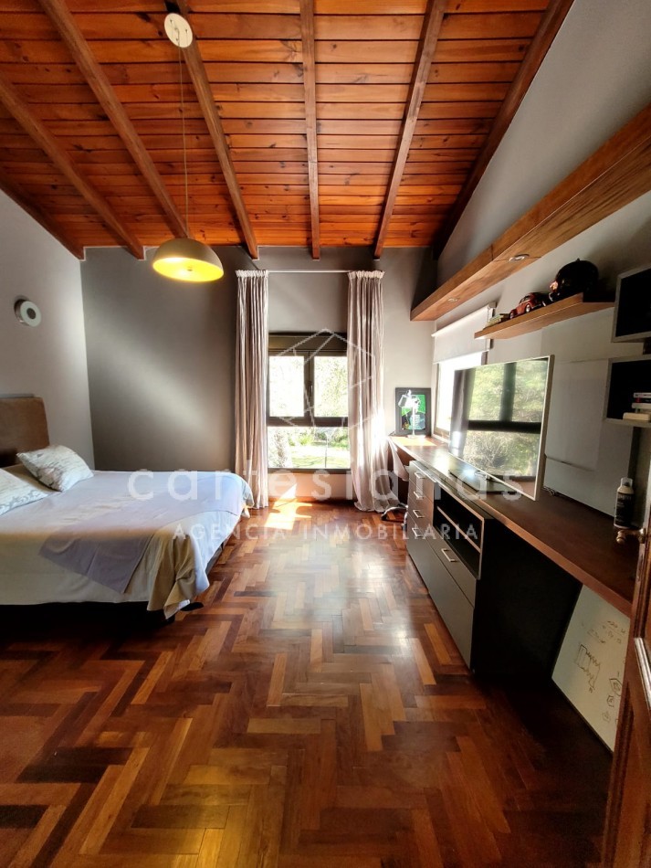 COUNTRY EL BOSQUE IMPECABLE! CASA DE 3 DORMITORIOS 650 MTS CUB.