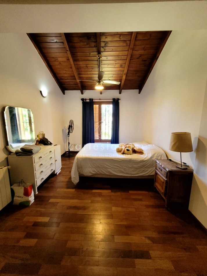 CASA 4 DORM + DEP DE SERV Y UNA SUP TOTAL 1000 M2 ARGUELLO | ZONA NORTE