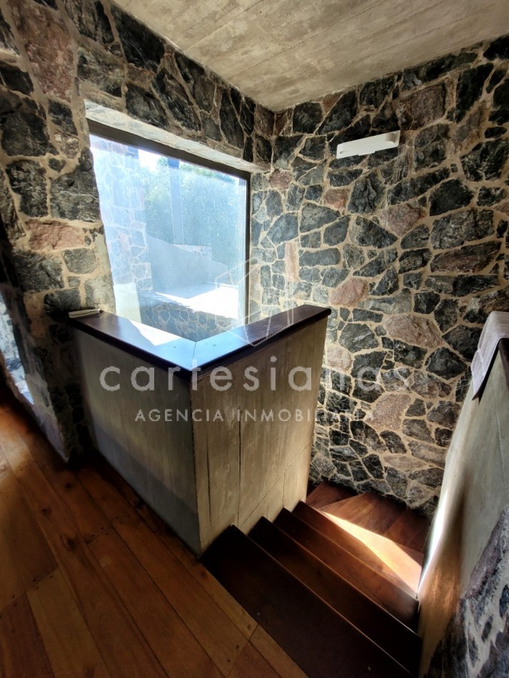 COUNTRY EL BOSQUE IMPECABLE! CASA DE 3 DORMITORIOS 650 MTS CUB.