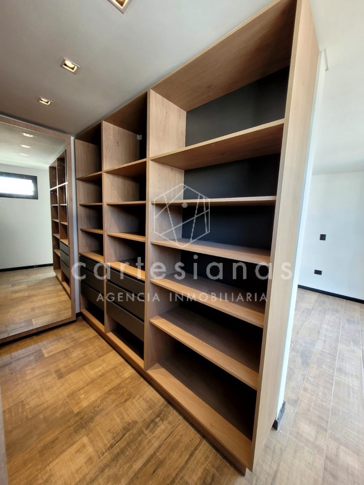 LA CAROLINA CASA DE 3 DORM CALIDAD PREMIUM | ZONA NORTE