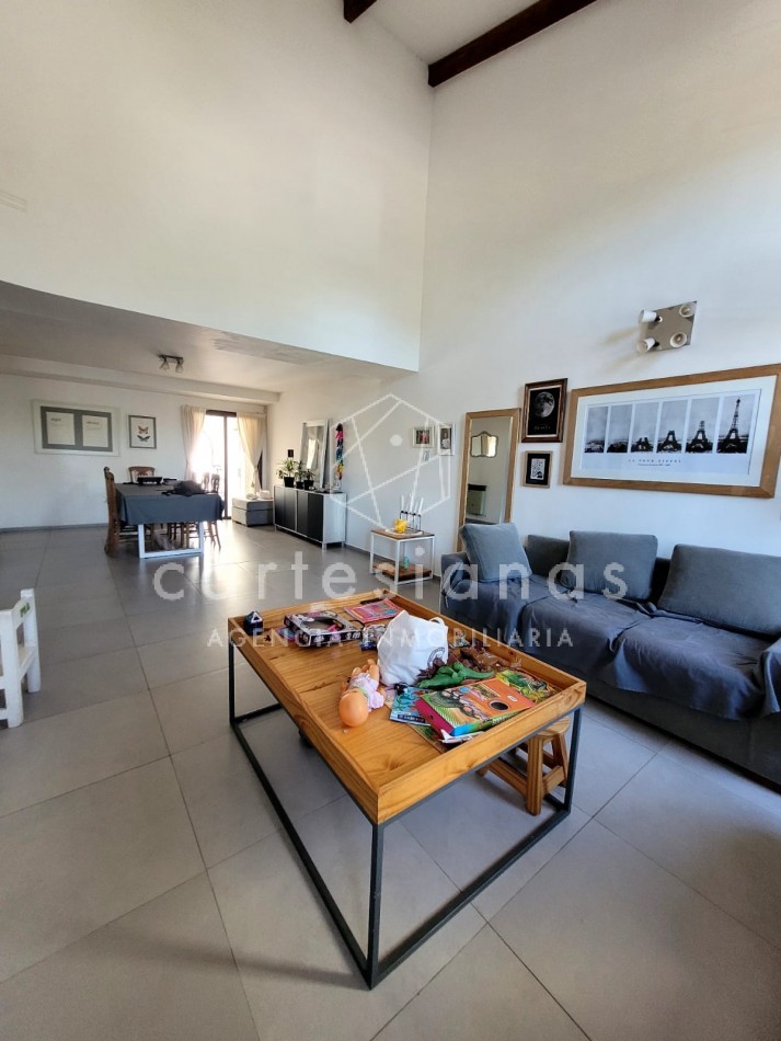 CASA APTA CREDITO. 3 DORM (1 EN SUITE) C/ PILETA! A 100 MTS DE RECTA MARTINOLLI