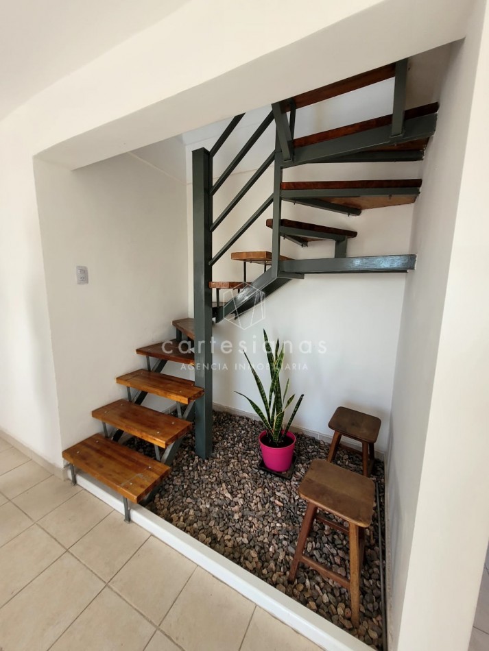 DPTO DE 3 DORM ESTILO DUPLEX SOBRE AV. FUERZA AEREA - RUTA 20
