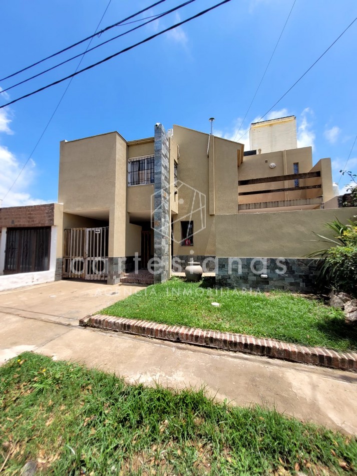 B°LOS OLMOS CASA 3 DORM C/PILETA. ESCRITURA
