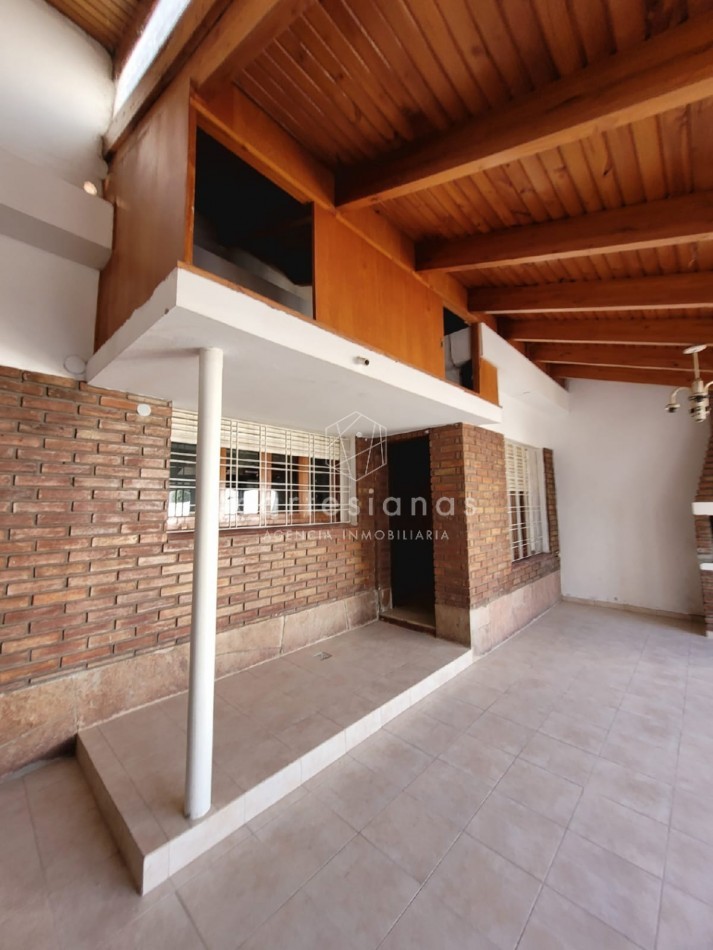 APPTO CREDITO. CASA DE 3 DORM ALEJANDRO CENTENO 