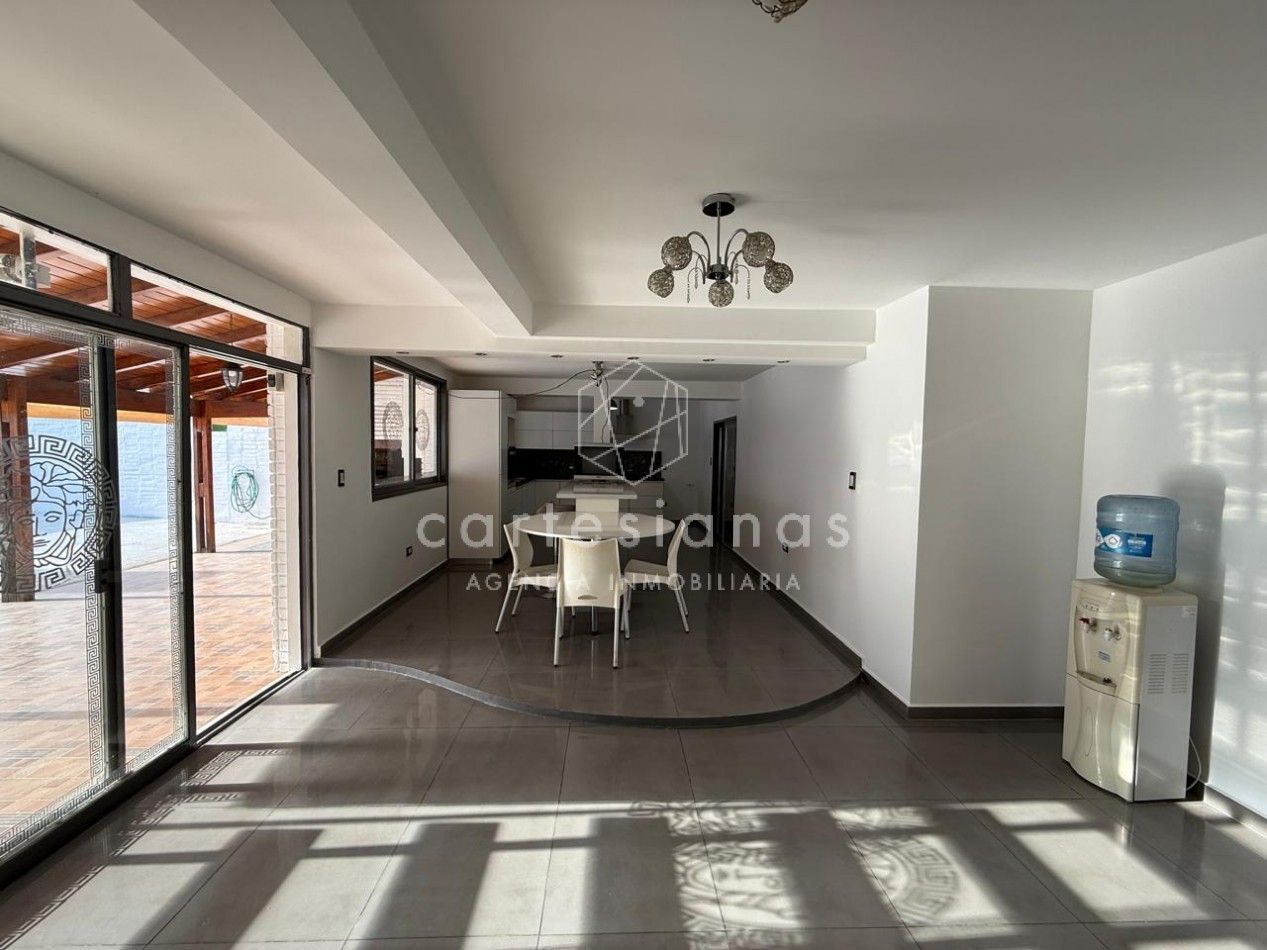 A 30 MTS DE RAFAEL NUÑEZ CASA DE 4 DORM + ESCRIT C/PILETA