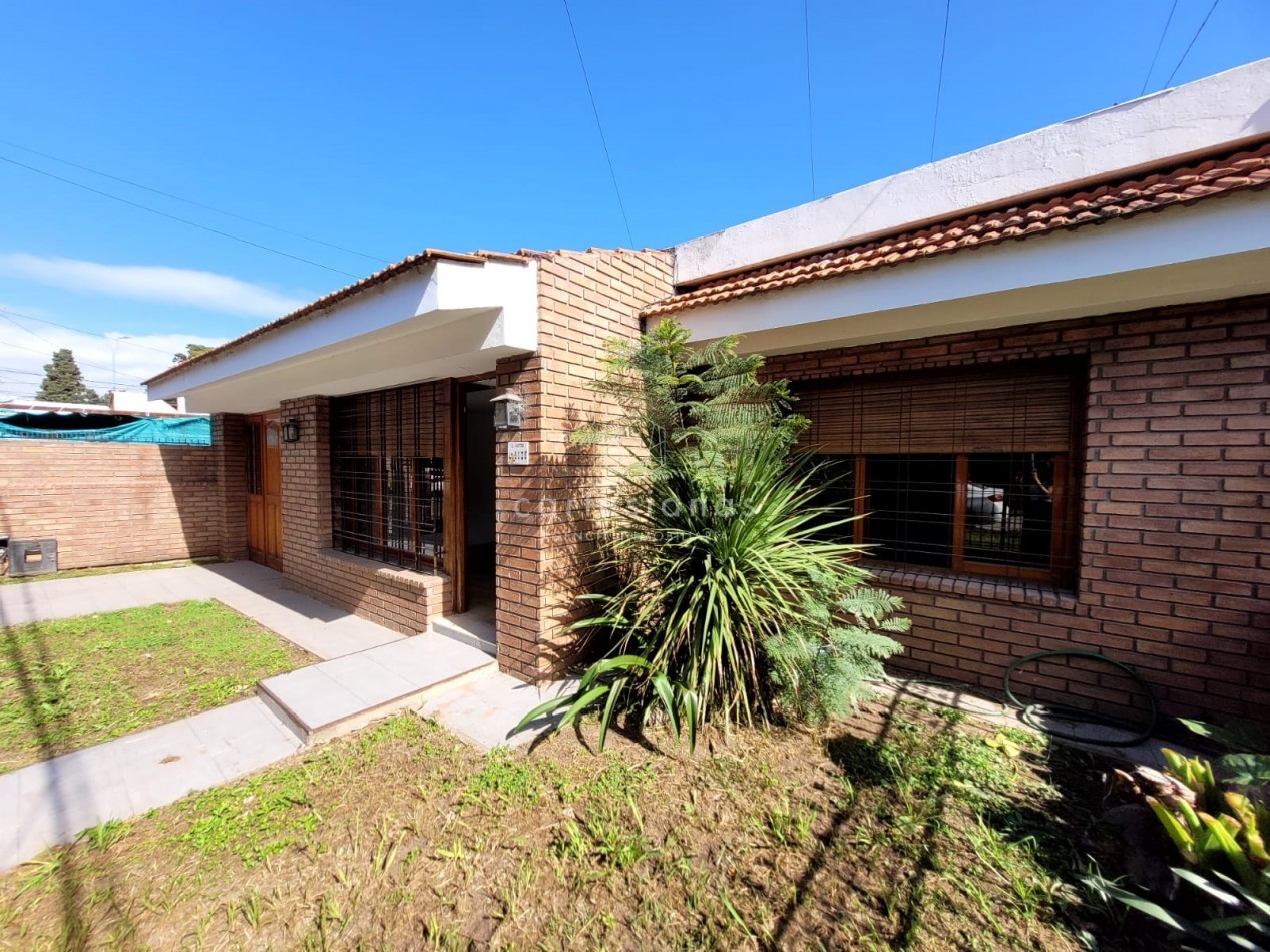 APPTO CREDITO. CASA DE 3 DORM ALEJANDRO CENTENO 