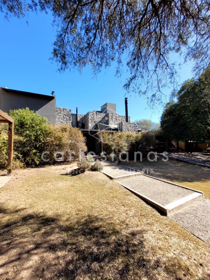 COUNTRY EL BOSQUE IMPECABLE! CASA DE 3 DORMITORIOS 650 MTS CUB.