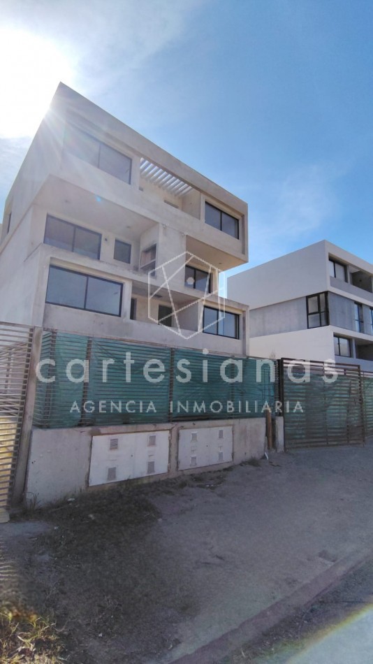 TORRENTES DEPTO DUPLEX 2 DORM C/CH MANANTIALES 