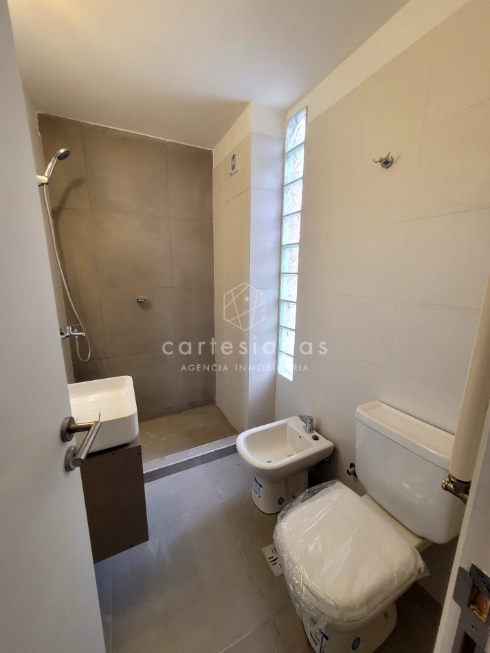 DEPTO 1 DORM C/PATIO + AMENITIES SOBRE AV. VELEZ SARSFIELD | ZONA POCITO