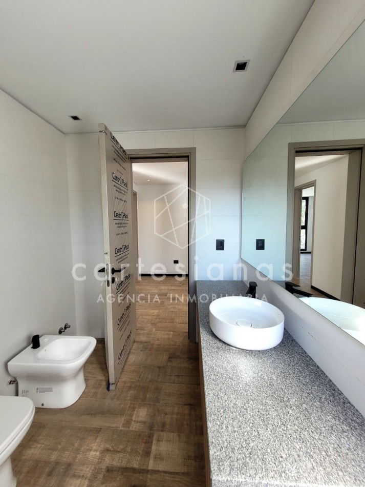 LA CAROLINA CASA DE 3 DORM CALIDAD PREMIUM | ZONA NORTE
