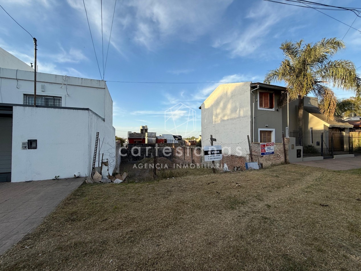 LOTE DE 225 M2. SOBRE DEAN FUNES A MTRS DE AV. COLON. APTO 3 PISOS. ZONA CIUDAD GAMA