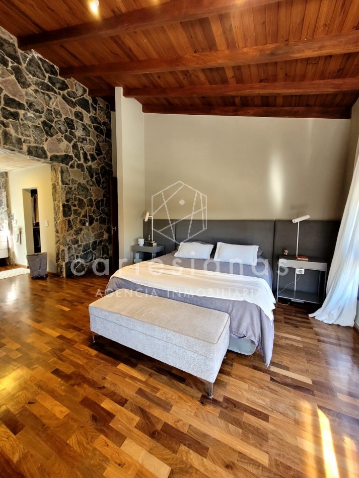 COUNTRY EL BOSQUE IMPECABLE! CASA DE 3 DORMITORIOS 650 MTS CUB.