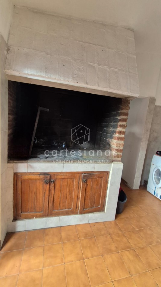 CASA 3 DORM PARA REFACCIONAR B° GRANJA DE FUNES A 50 MTS DE RAFAEL NUÑEZ. OPORTUNIDAD