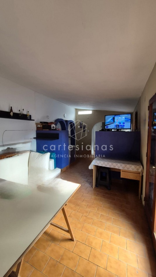 CASA 3 DORM PARA REFACCIONAR B° GRANJA DE FUNES A 50 MTS DE RAFAEL NUÑEZ. OPORTUNIDAD