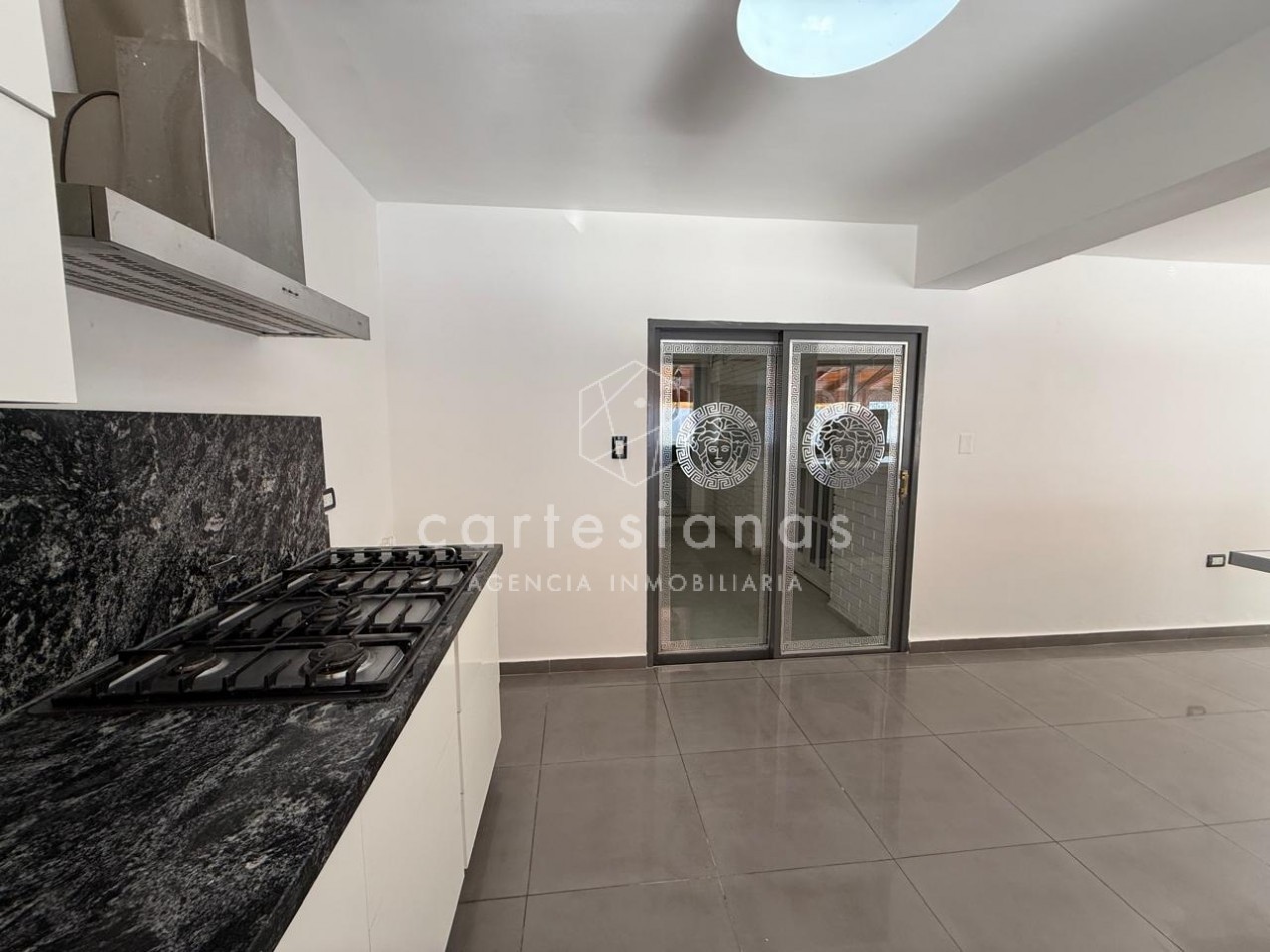 A 30 MTS DE RAFAEL NUÑEZ CASA DE 4 DORM + ESCRIT C/PILETA