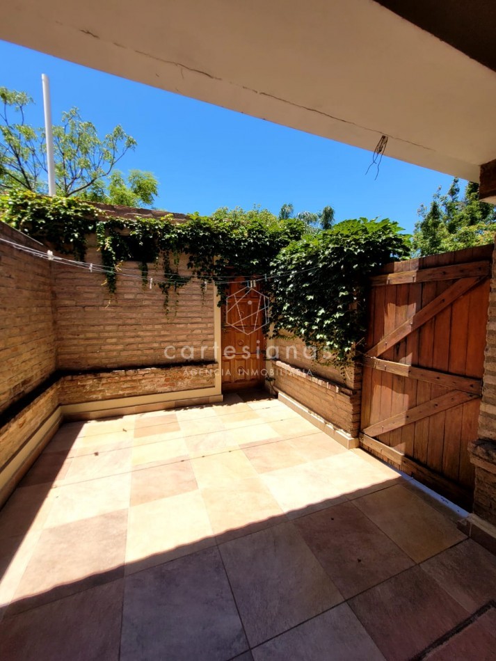 CASA 4 DORM + DEP DE SERV Y UNA SUP TOTAL 1000 M2 ARGUELLO | ZONA NORTE