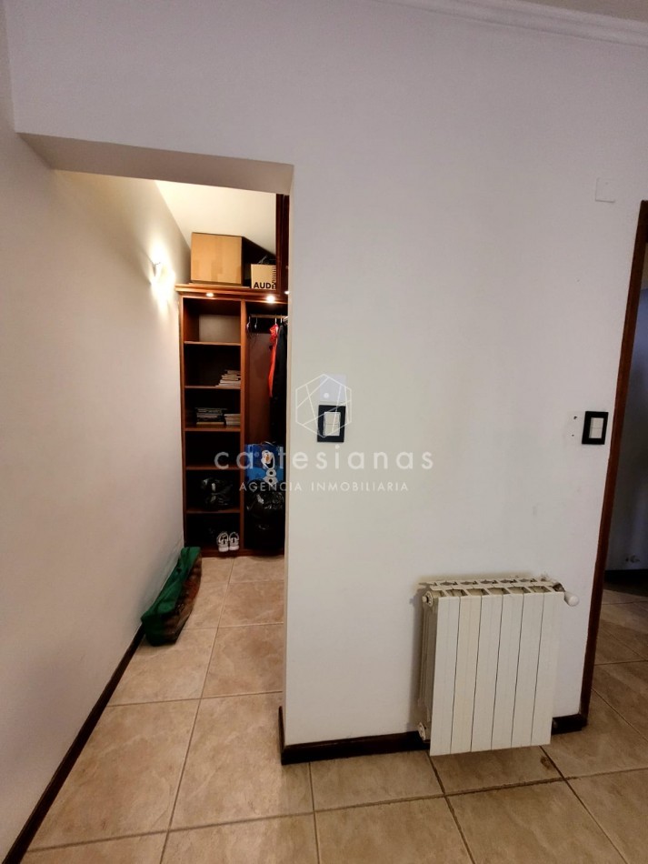 CASA 4 DORM + DEP DE SERV Y UNA SUP TOTAL 1000 M2 ARGUELLO | ZONA NORTE