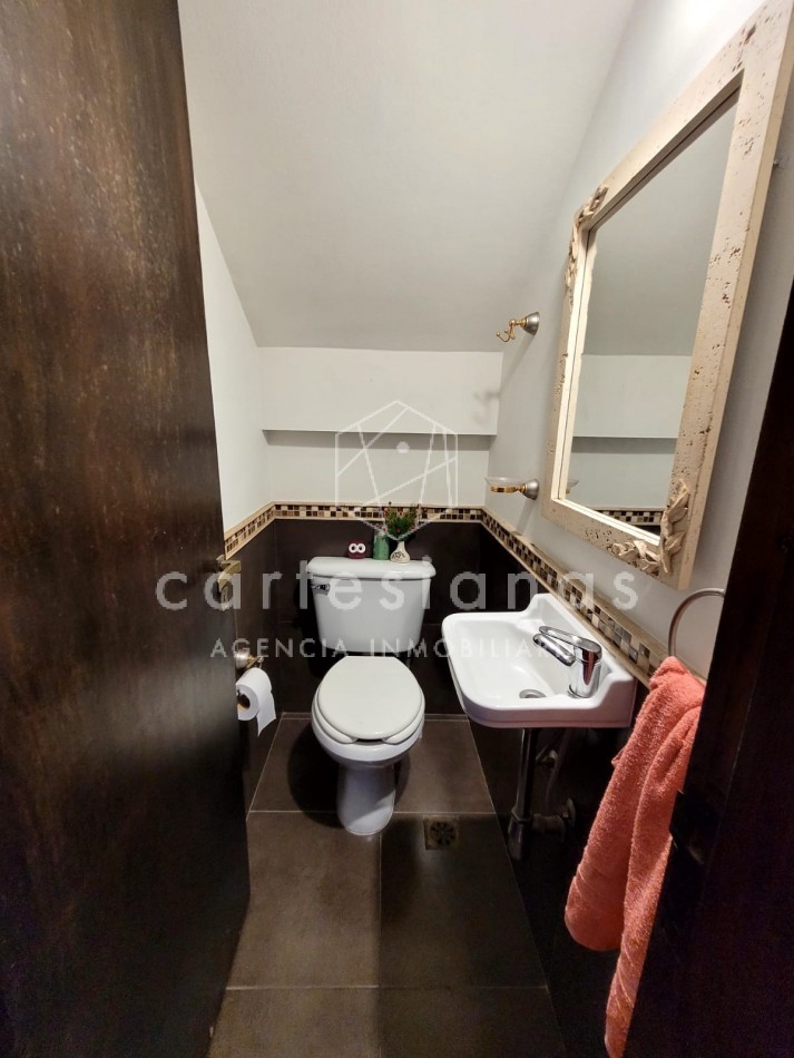 B°LOS OLMOS CASA 3 DORM C/PILETA. ESCRITURA