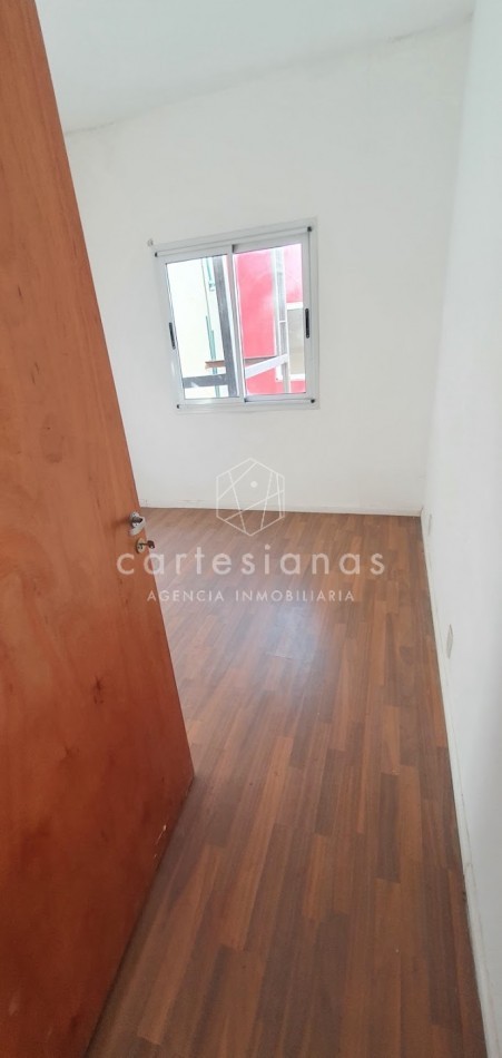 SE VENDEN 3 UNIDADES: DOS de 1 DORM y UNO de 2 DORM  EN COMPLEJO B° BELLA VISTA