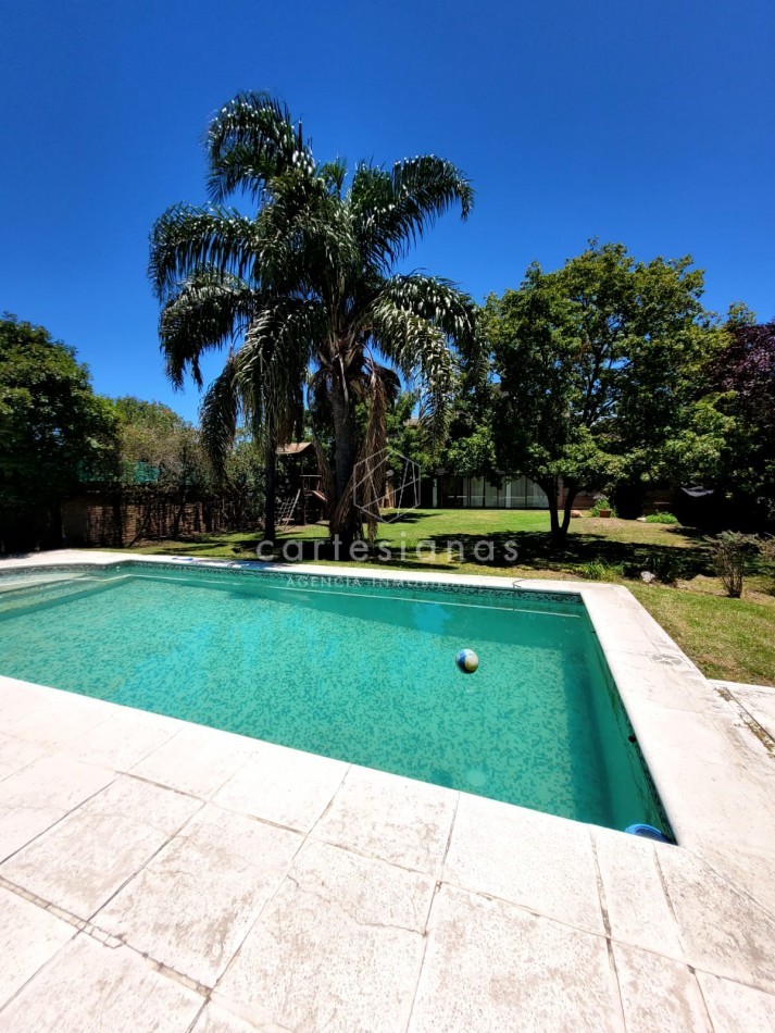CASA 4 DORM + DEP DE SERV Y UNA SUP TOTAL 1000 M2 ARGUELLO | ZONA NORTE