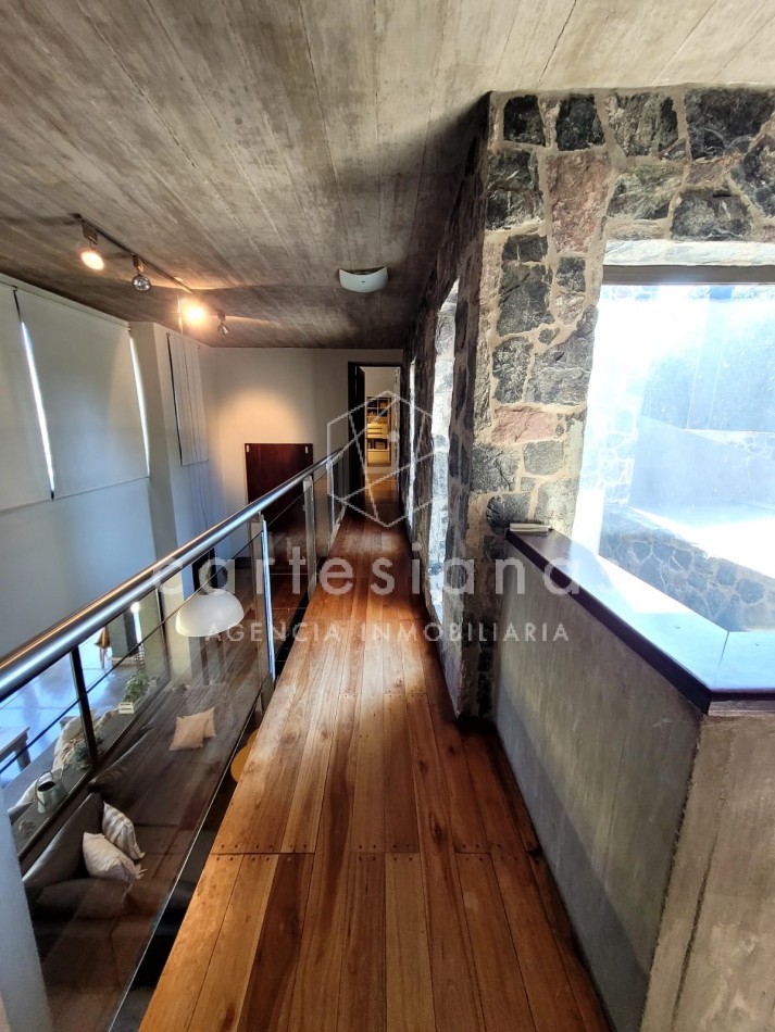 COUNTRY EL BOSQUE IMPECABLE! CASA DE 3 DORMITORIOS 650 MTS CUB.