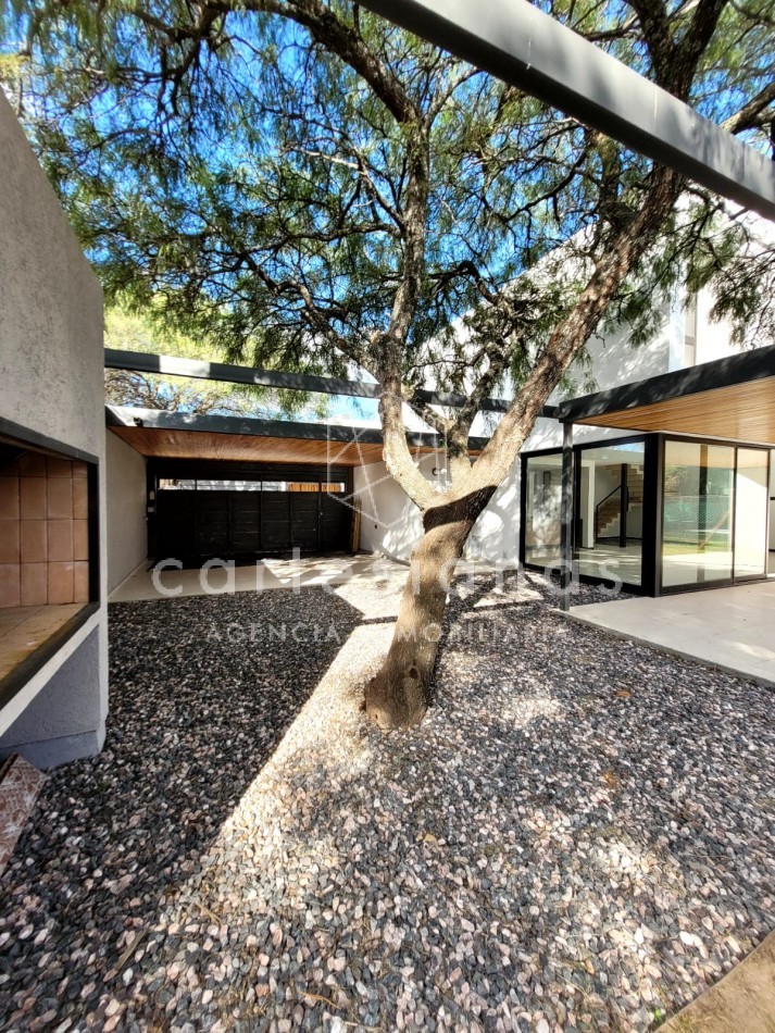 LA CAROLINA CASA DE 3 DORM CALIDAD PREMIUM | ZONA NORTE