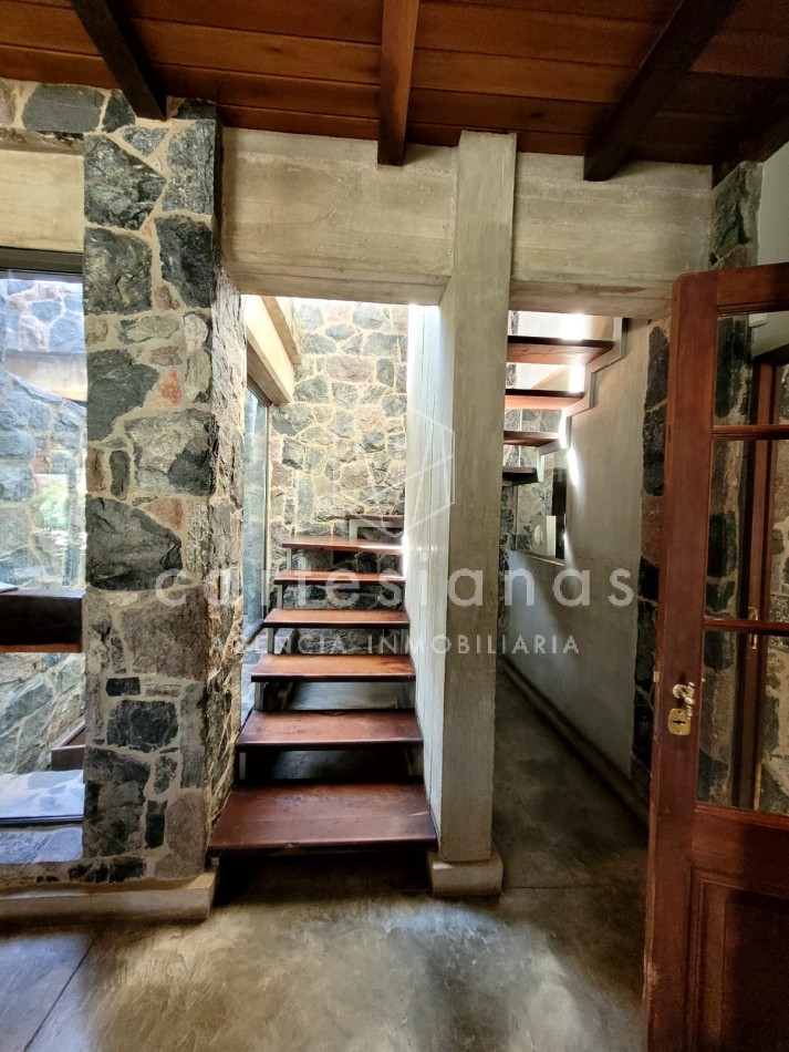 COUNTRY EL BOSQUE IMPECABLE! CASA DE 3 DORMITORIOS 650 MTS CUB.