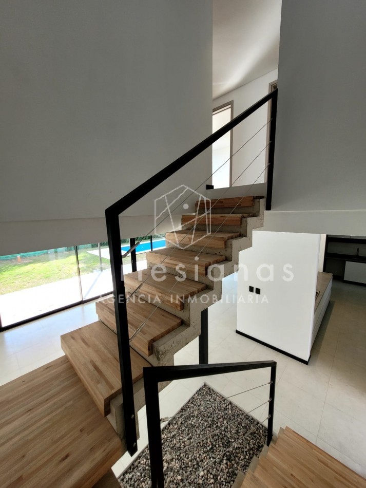 LA CAROLINA CASA DE 3 DORM CALIDAD PREMIUM | ZONA NORTE