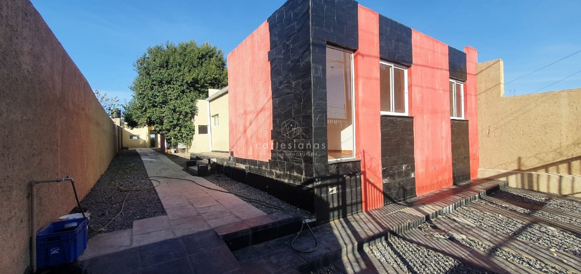 SE VENDEN 3 UNIDADES: DOS de 1 DORM y UNO de 2 DORM  EN COMPLEJO B° BELLA VISTA