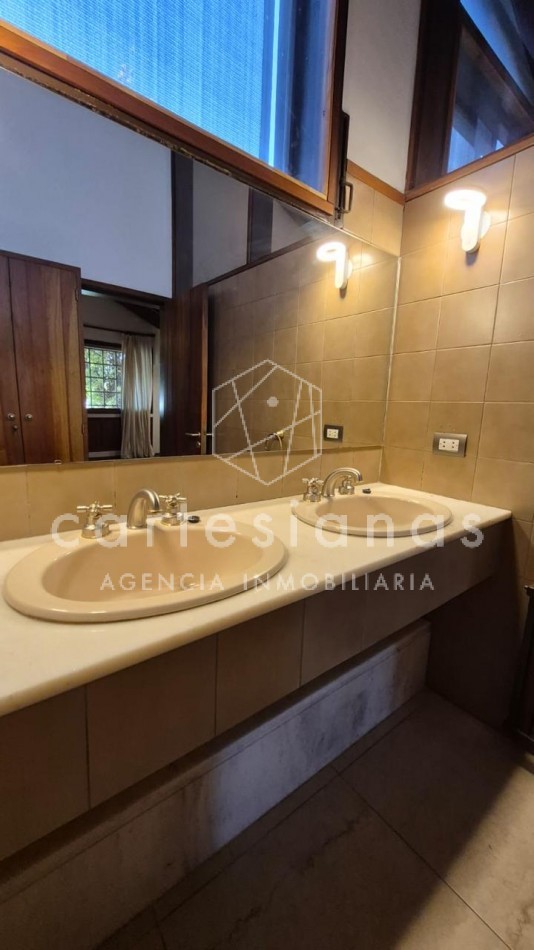 URCA EXCELENTE CASA DE 4 DORM. USO RESIDENCIAL O PARA OFICINAS/ESTUDIO 