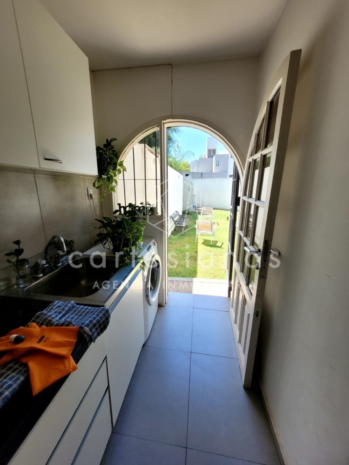 CASA APTA CREDITO. 3 DORM (1 EN SUITE) C/ PILETA! A 100 MTS DE RECTA MARTINOLLI