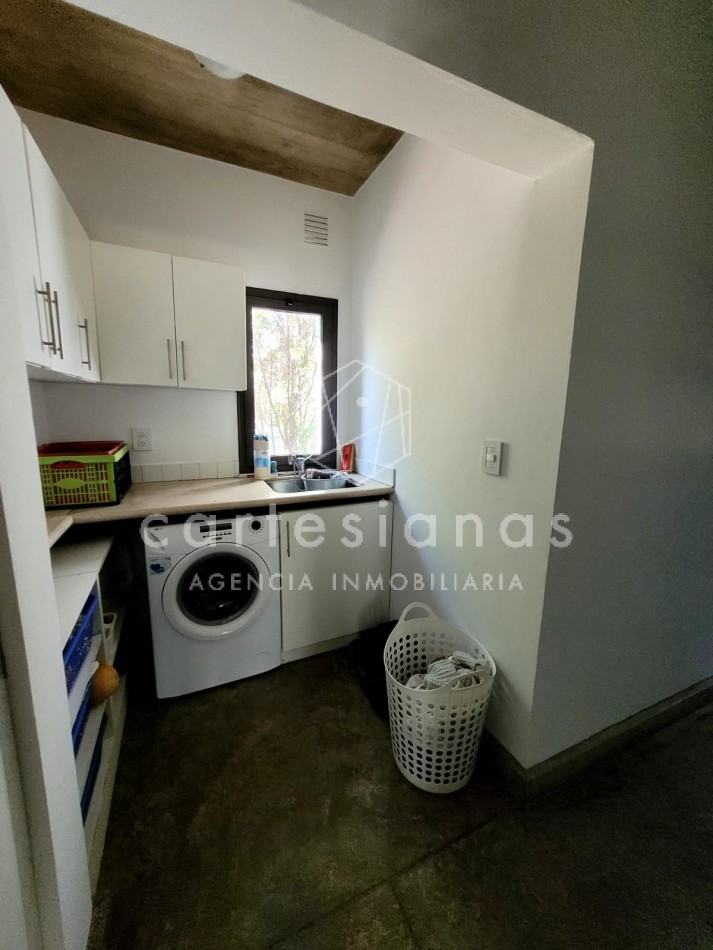 COUNTRY EL BOSQUE IMPECABLE! CASA DE 3 DORMITORIOS 650 MTS CUB.