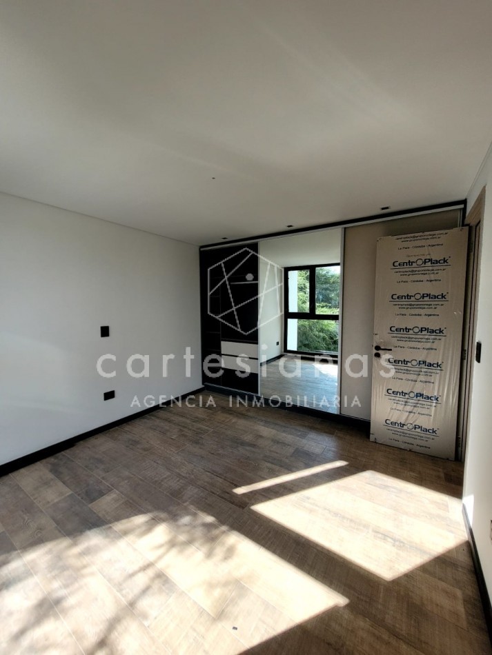 LA CAROLINA CASA DE 3 DORM CALIDAD PREMIUM | ZONA NORTE