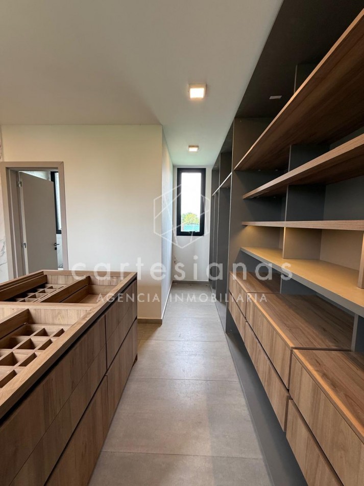 CHACRAS DE LA VILLA CASA DE 3 DORM EN UNA SOLA PLANTA