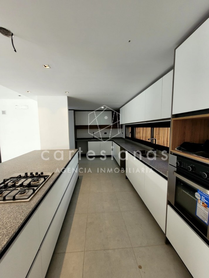 LA CAROLINA CASA DE 3 DORM CALIDAD PREMIUM | ZONA NORTE