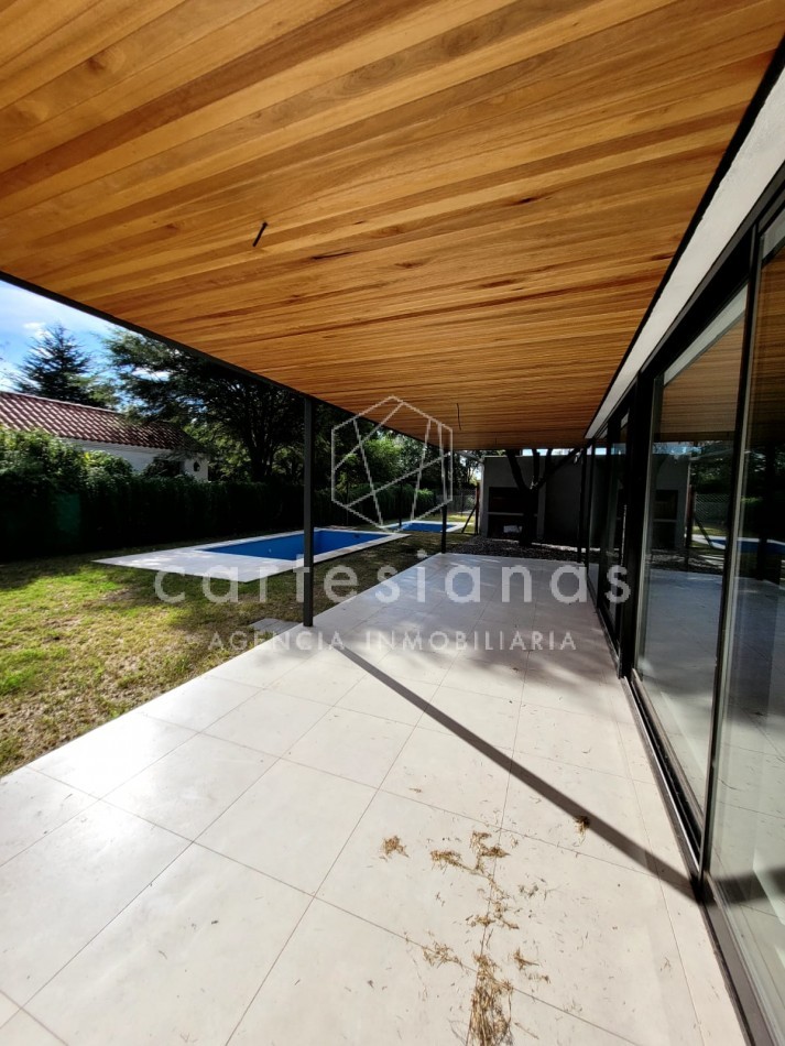 LA CAROLINA CASA DE 3 DORM CALIDAD PREMIUM | ZONA NORTE