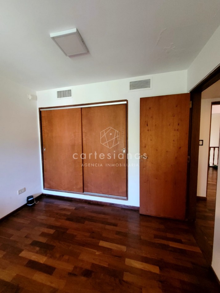 CASA 4 DORM + DEP DE SERV Y UNA SUP TOTAL 1000 M2 ARGUELLO | ZONA NORTE