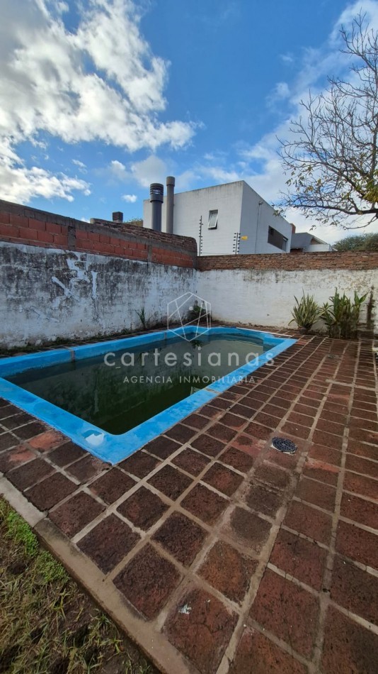 CASA 3 DORM PARA REFACCIONAR B° GRANJA DE FUNES A 50 MTS DE RAFAEL NUÑEZ. OPORTUNIDAD