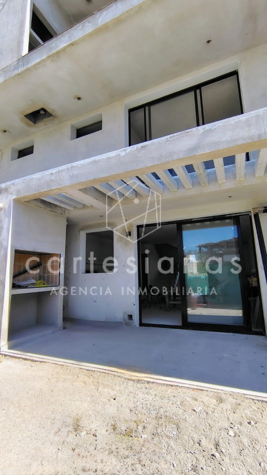 TORRENTES DEPTO DUPLEX 2 DORM C/CH MANANTIALES 